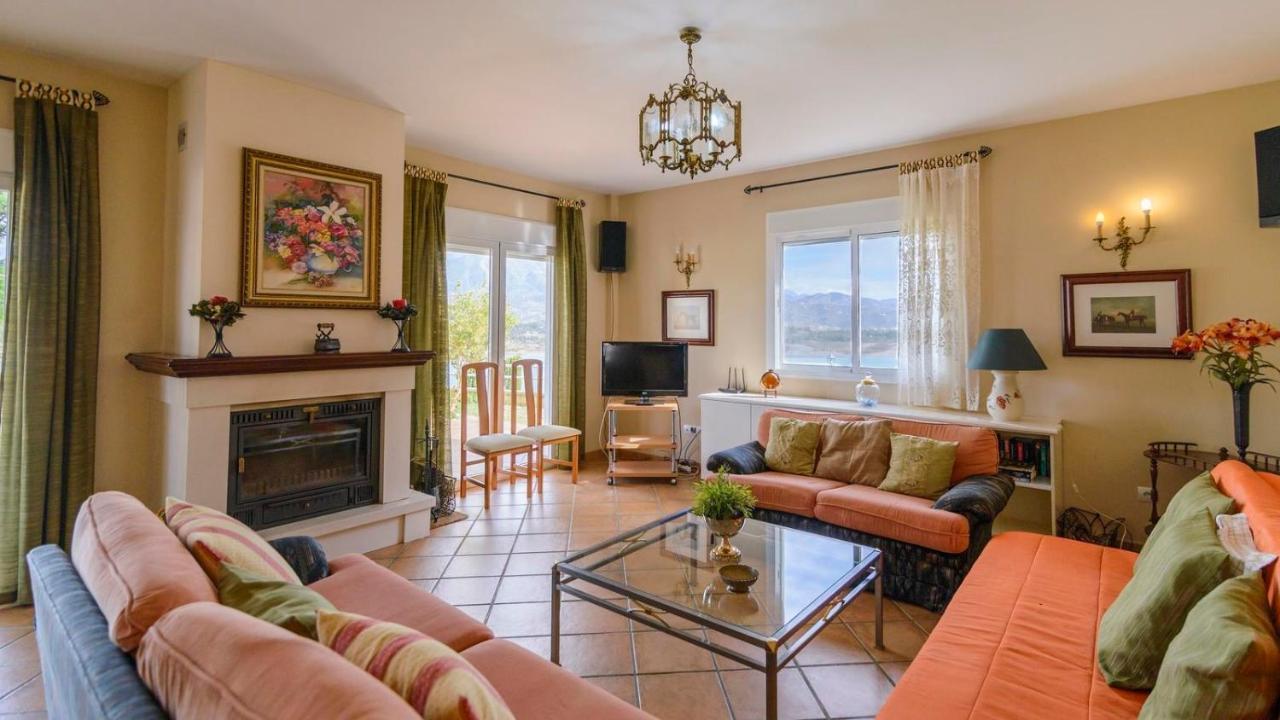 Вилла Casa Rocio Y Paloma Vinuela By Ruralidays Экстерьер фото